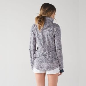 Lululemon Runaway Jacket in Pebble Print Parfait Pink Alberta Lake